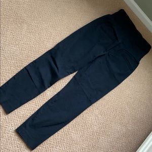 Gap maternity ankle black pants.